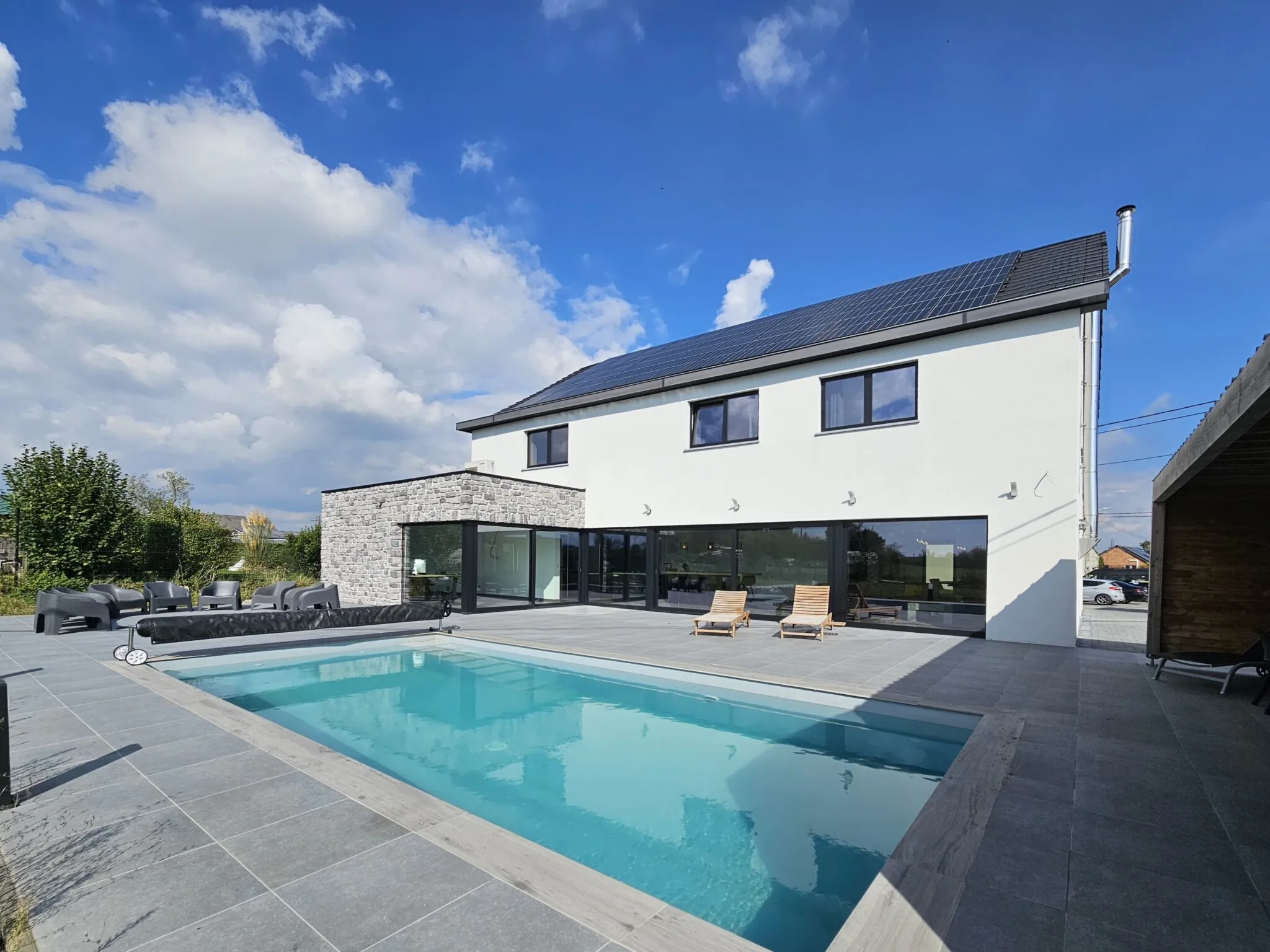 Villa contemporaine neuve à Doische